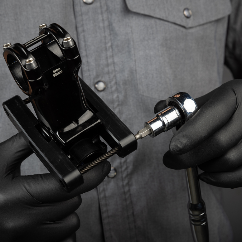 Service tool for Cane Creek eeSilk Stem